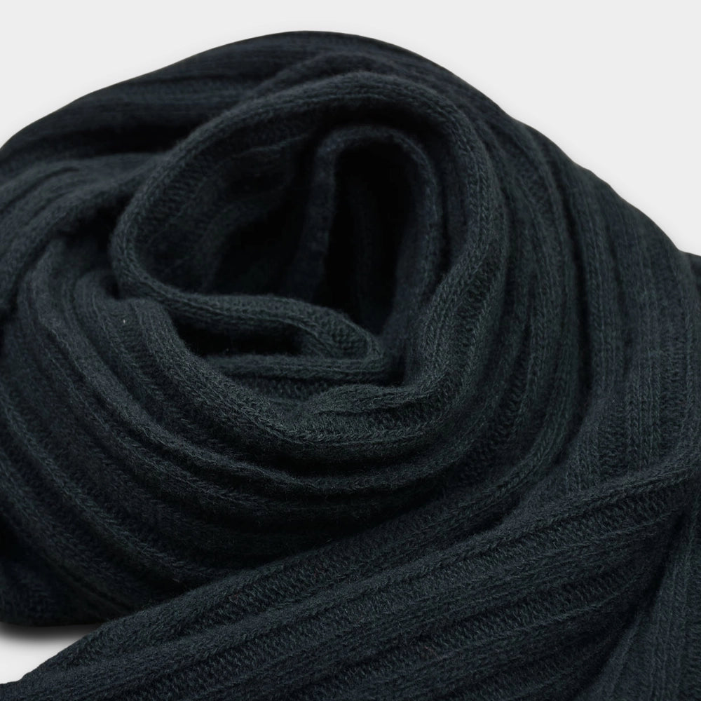 Knitted scarf - Green - Hugo Sthlm