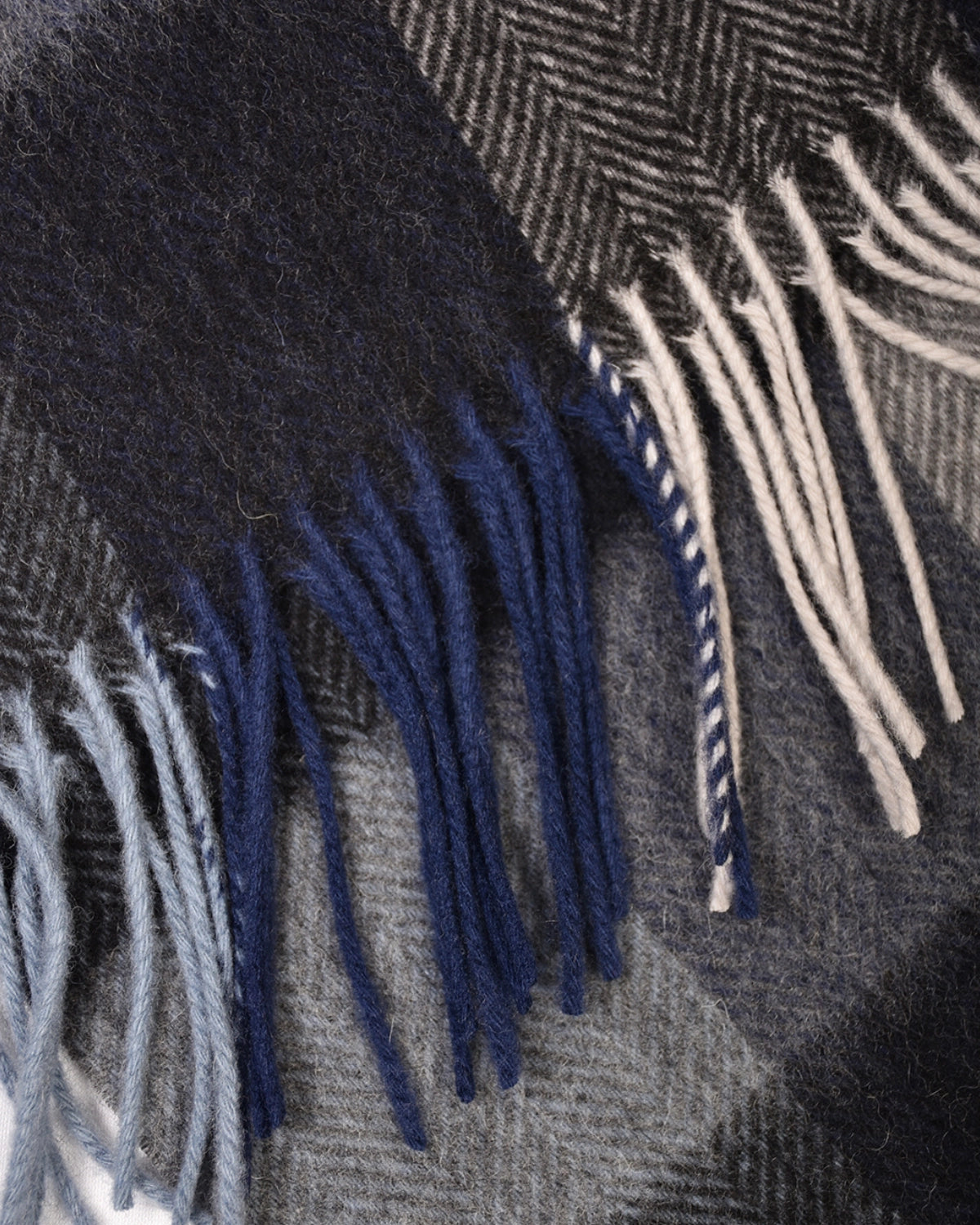 Scarf Lambswool Check - Black - Hugo Sthlm