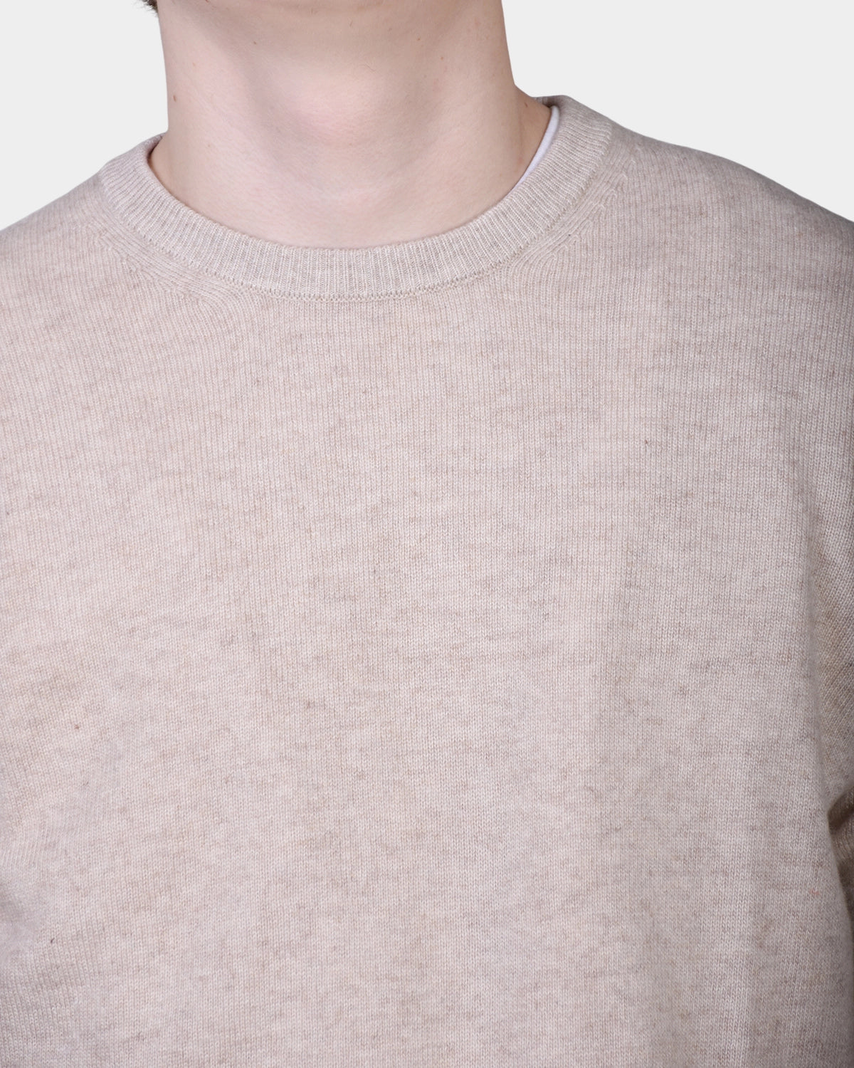 Crewneck 12 GG Lambswool - Sand - Hugo Sthlm