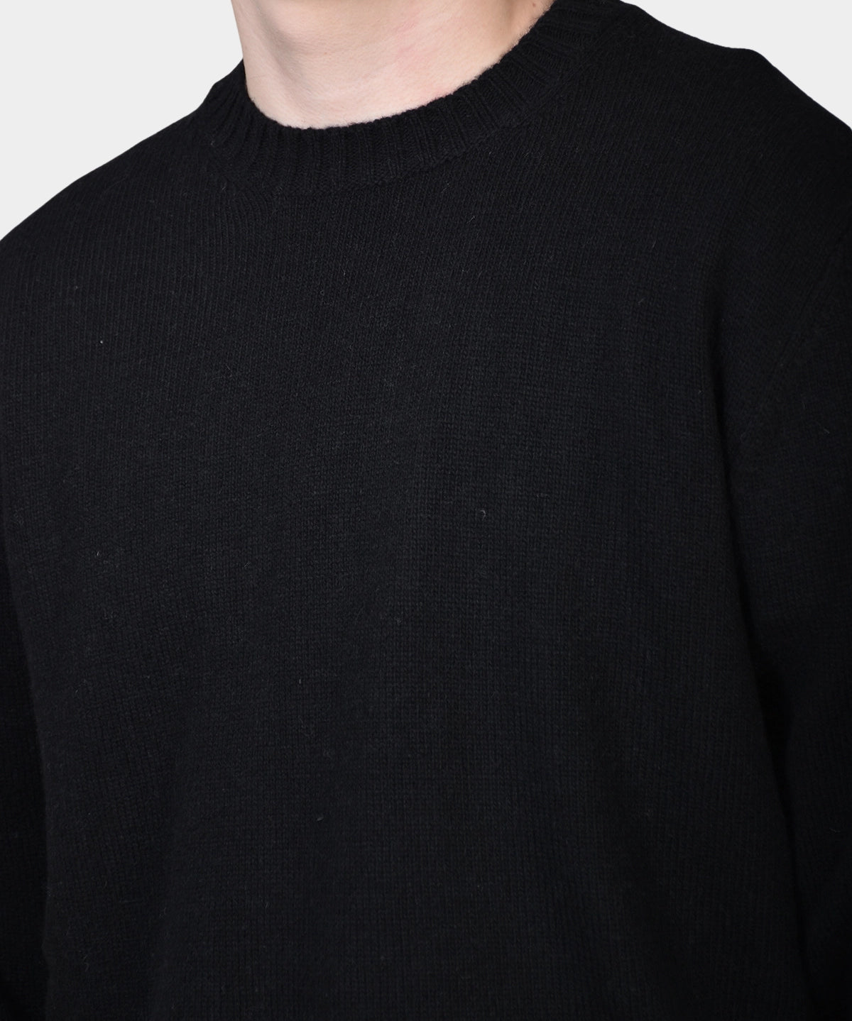 Crewneck Lambswool 7 GG - Black - Hugo Sthlm