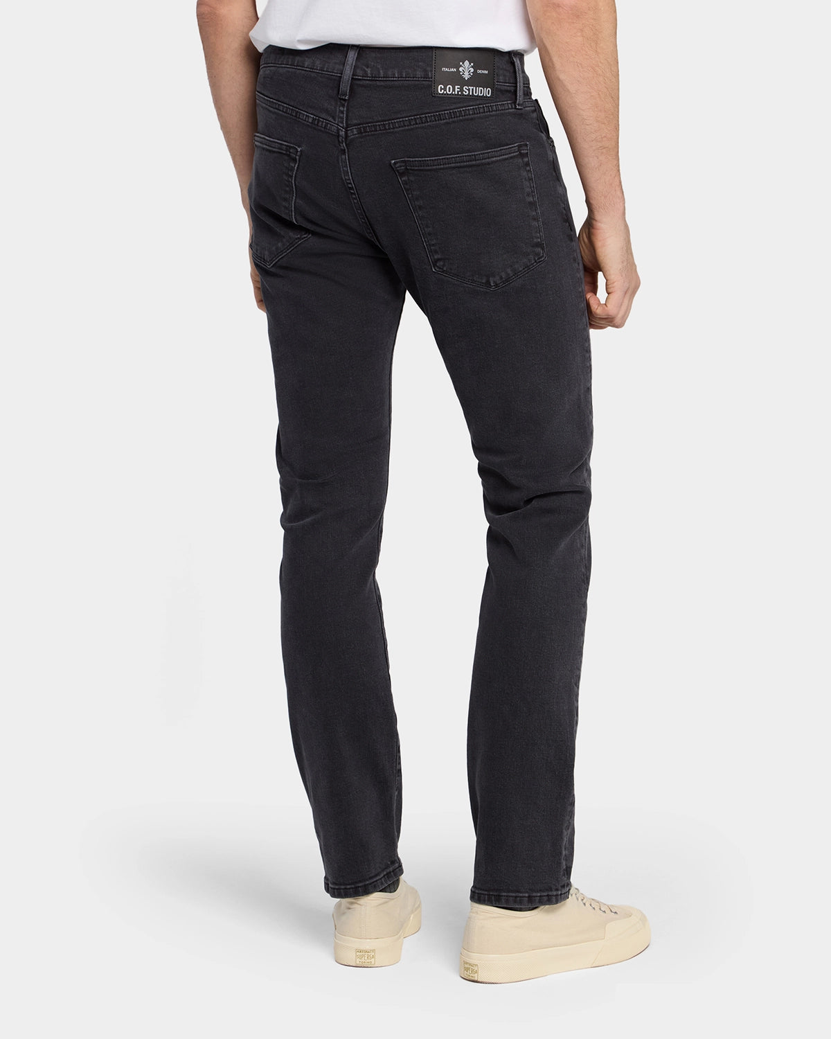 M8 Straight Fit - Used Black - Hugo Sthlm